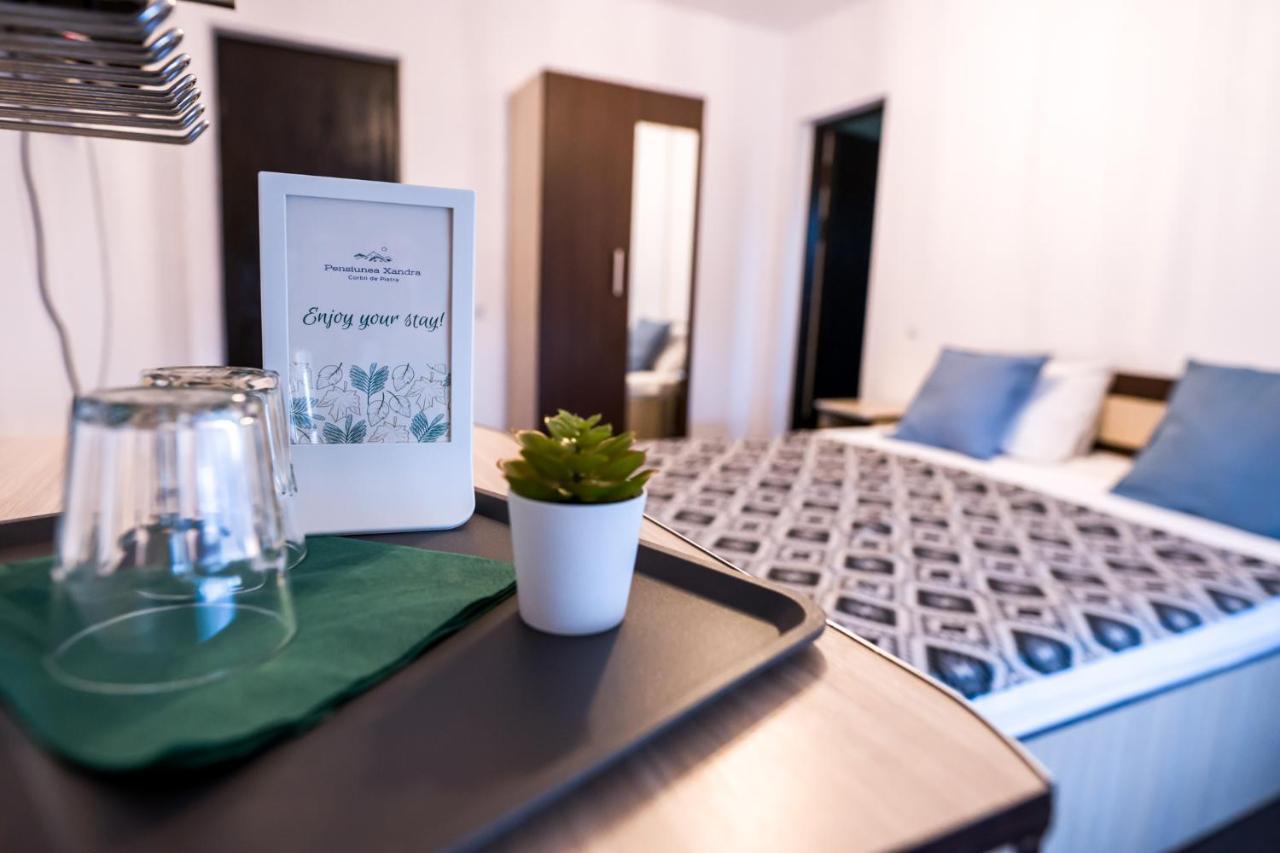 Hotel Pensiunea Xandra Corbi Exteriér fotografie
