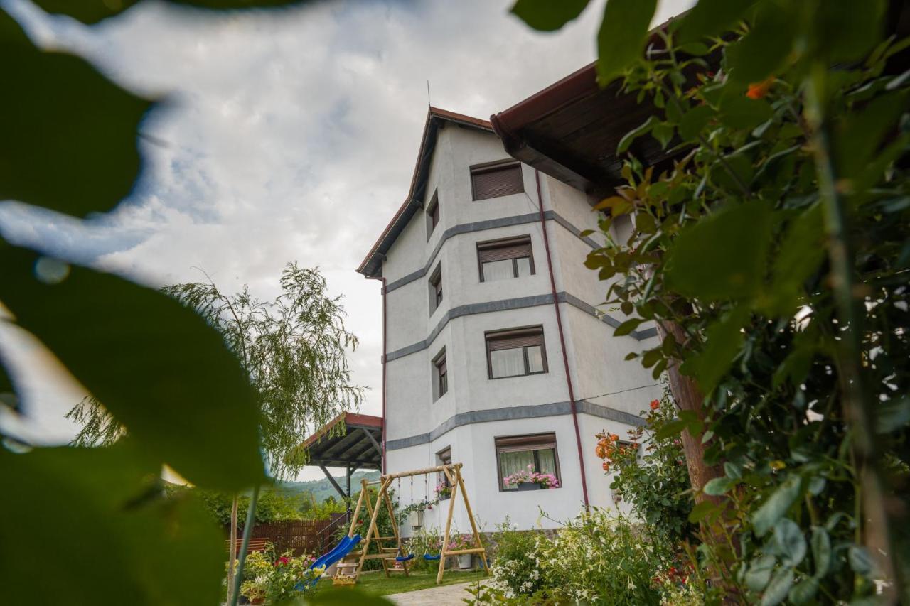 Hotel Pensiunea Xandra Corbi Exteriér fotografie